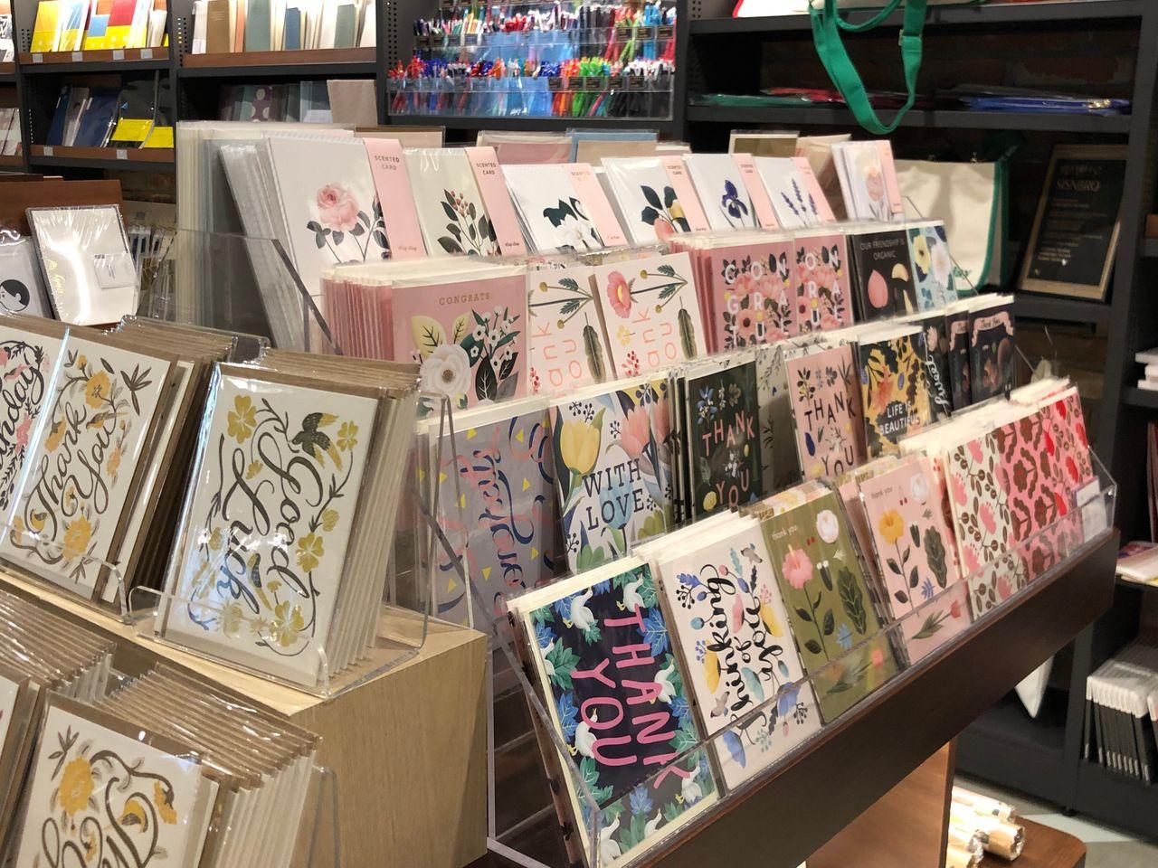 Euljiro Arc.N.Book | Beautiful tunnel made of walls filled with books!